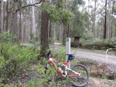 Farm Rd / Farm Tk junction from S